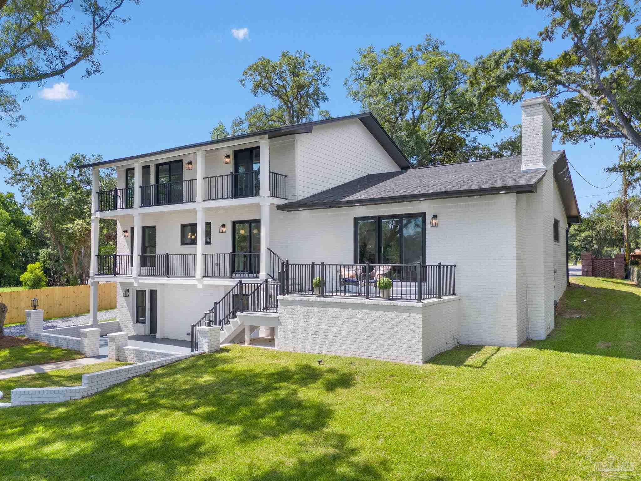 100 Holmes Dr