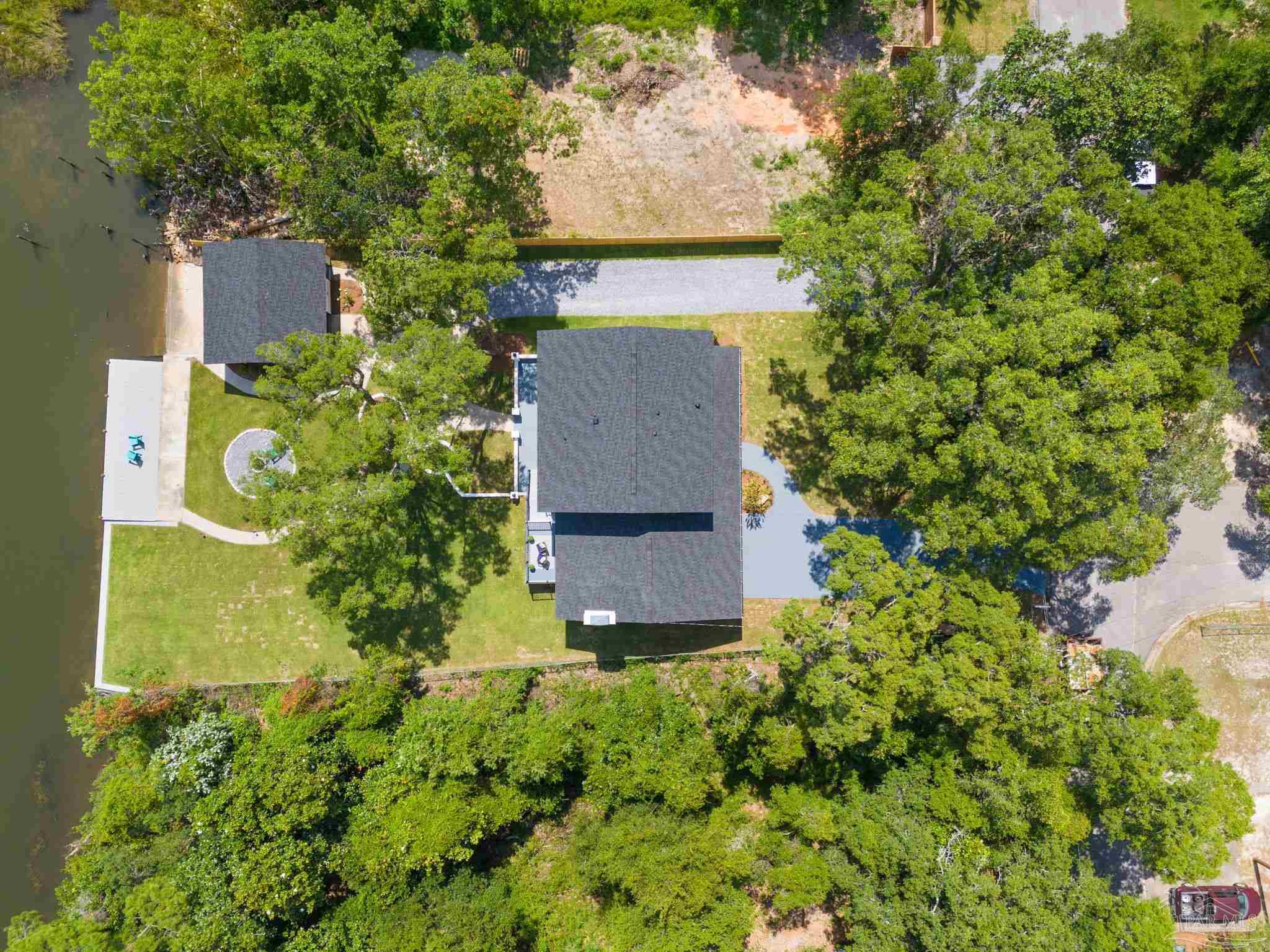 100 Holmes Dr