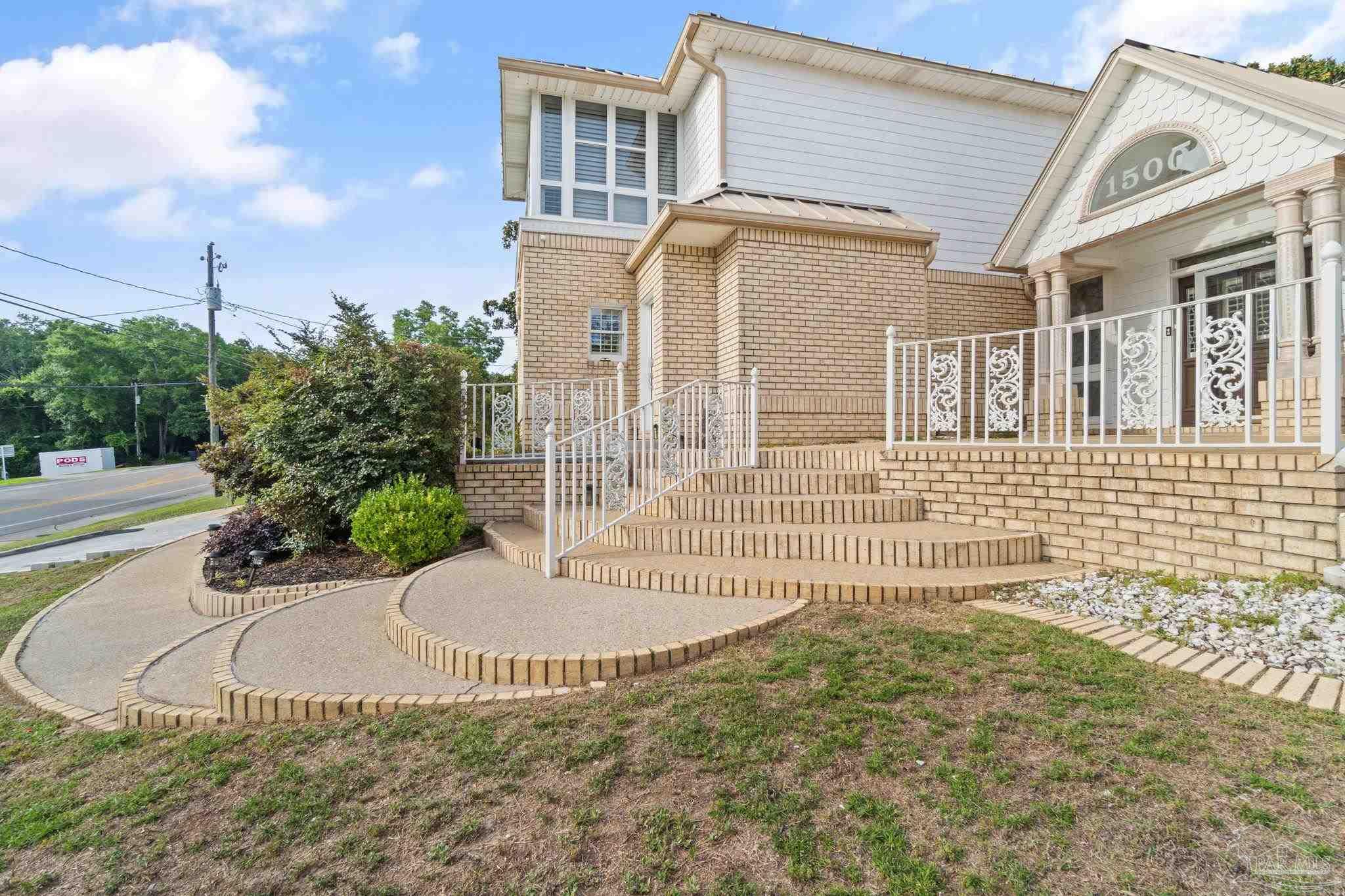 1500 Bayou Blvd