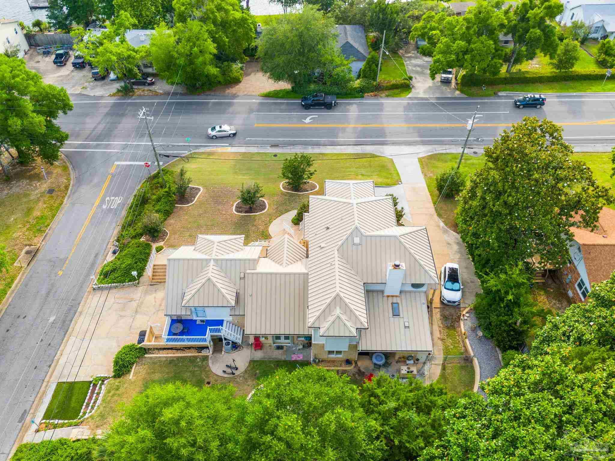 1500 Bayou Blvd