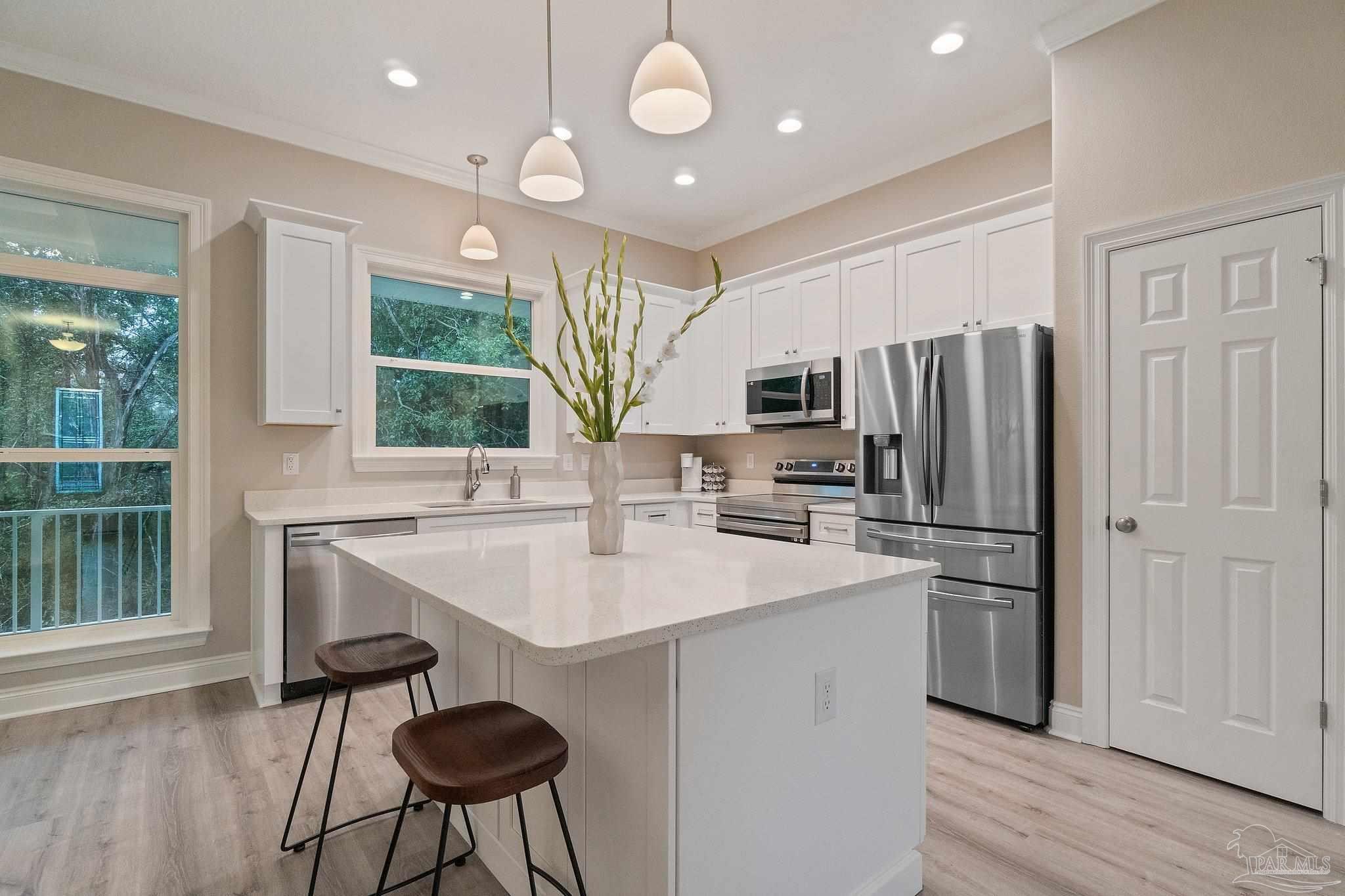 6766 Bellingham St