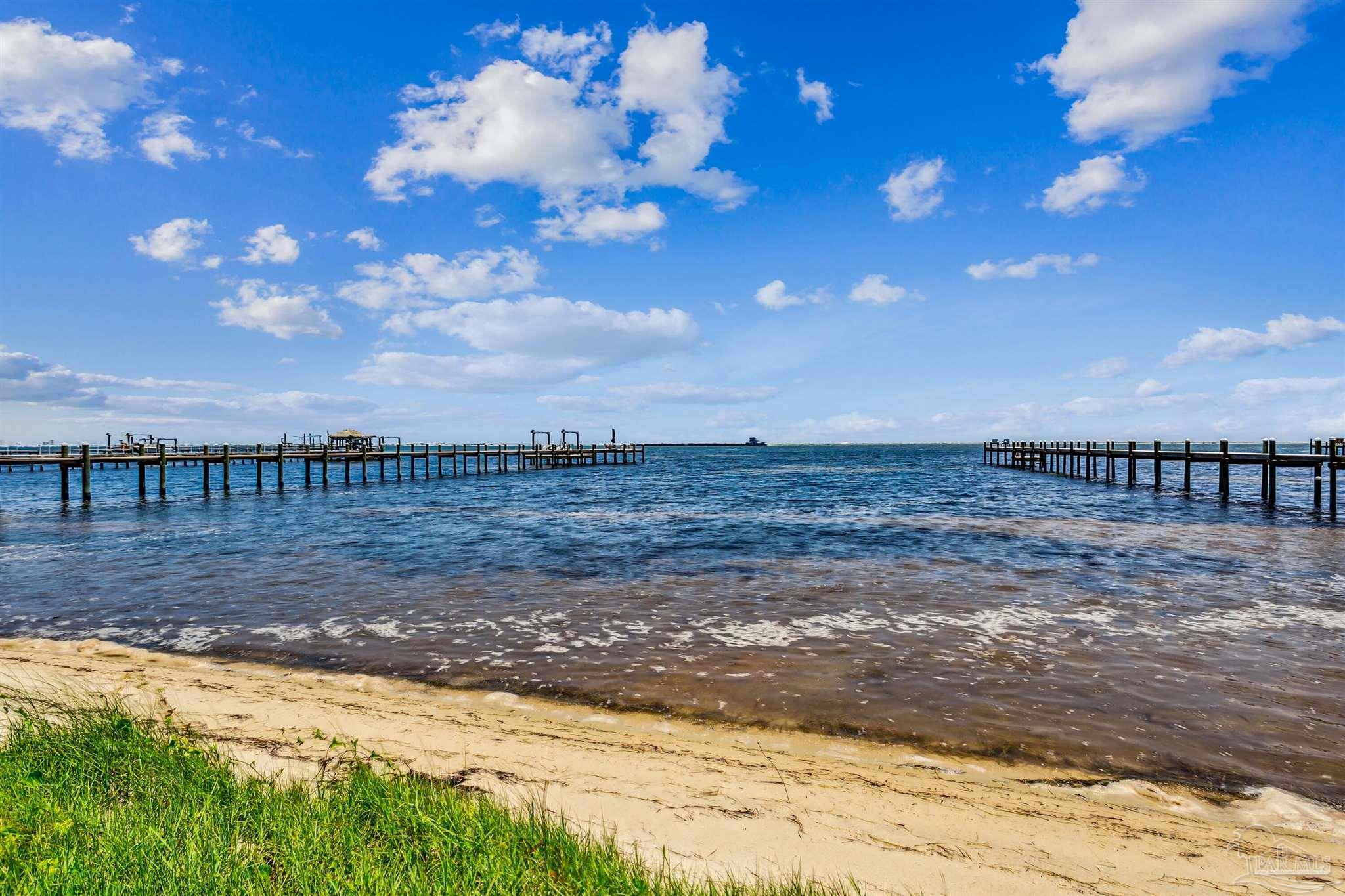 5.A Winding Shore Dr