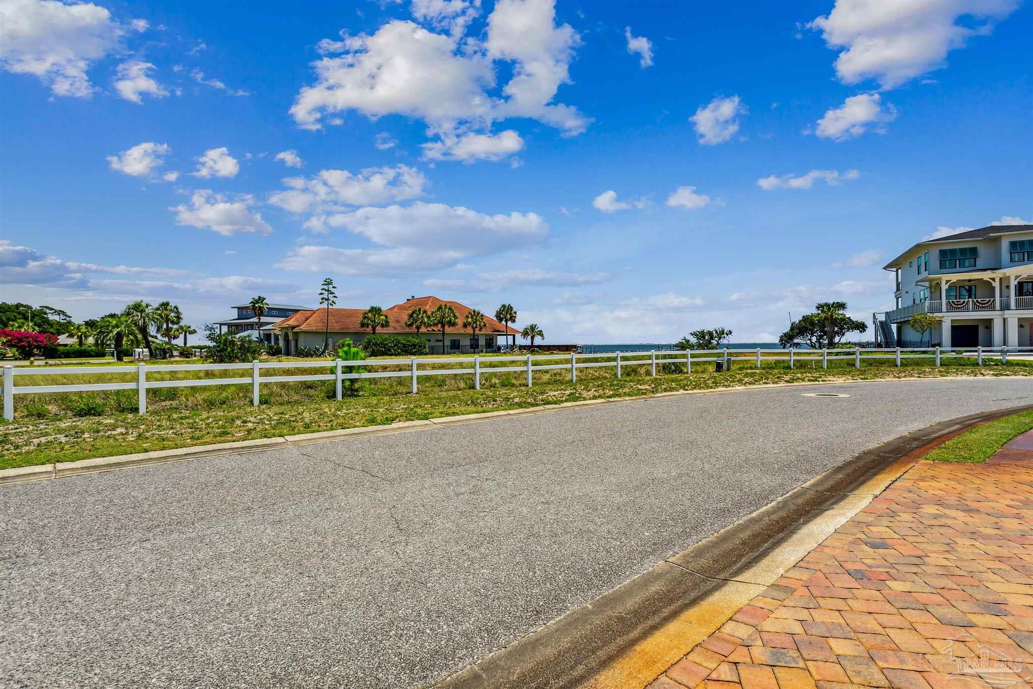 5.A Winding Shore Dr
