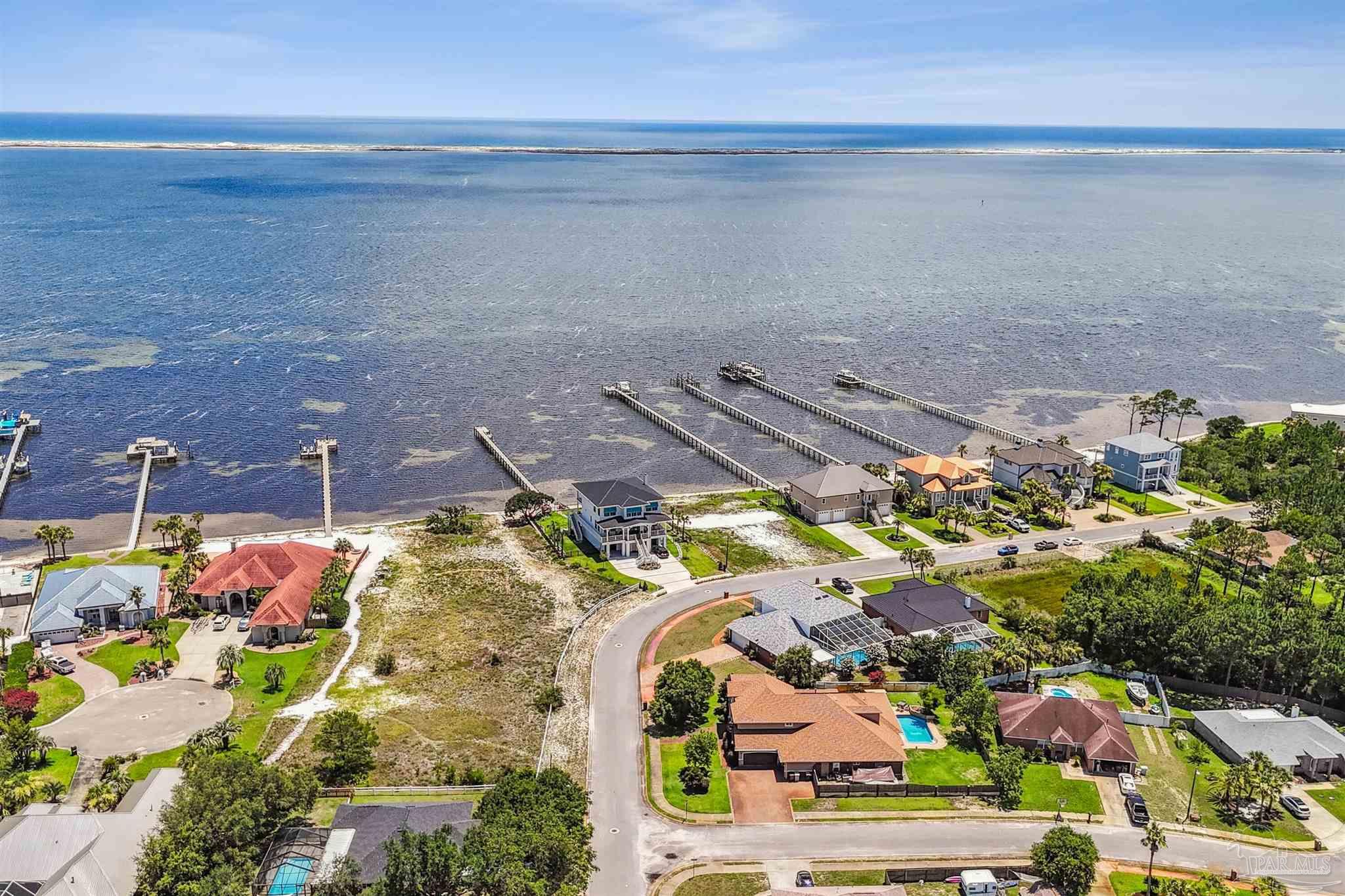 5.A Winding Shore Dr