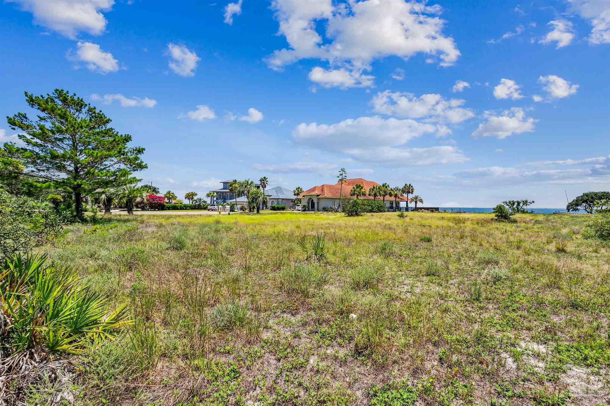 5.A Winding Shore Dr