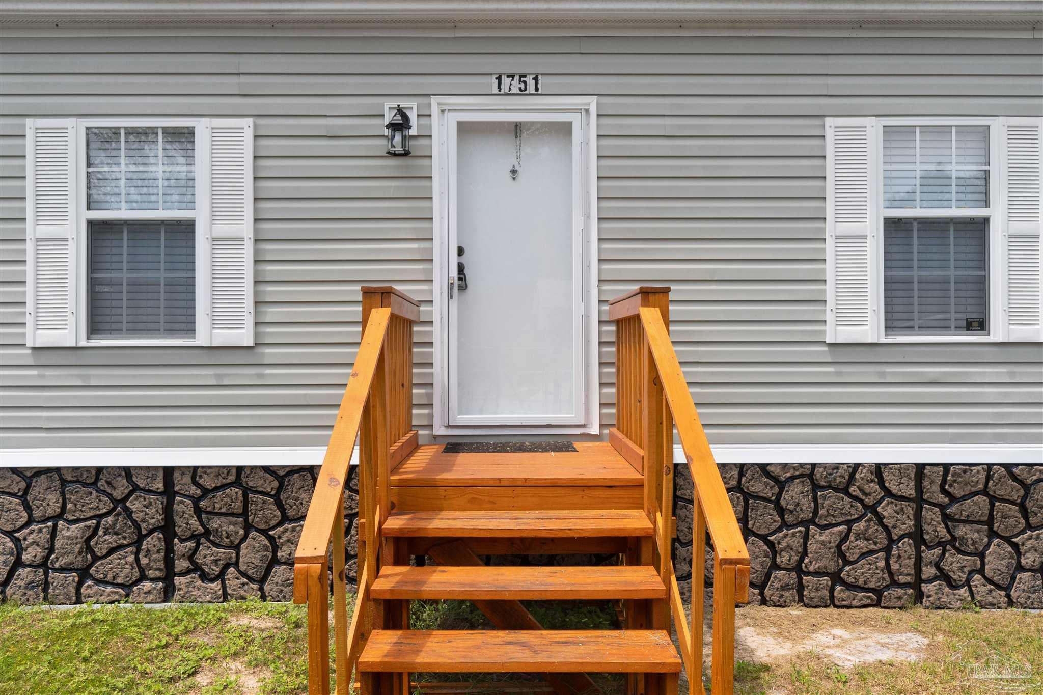 1751 St Mary Dr