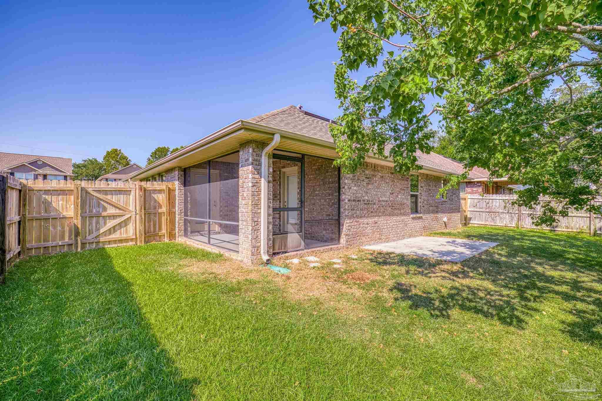 3025 Enclave Ct