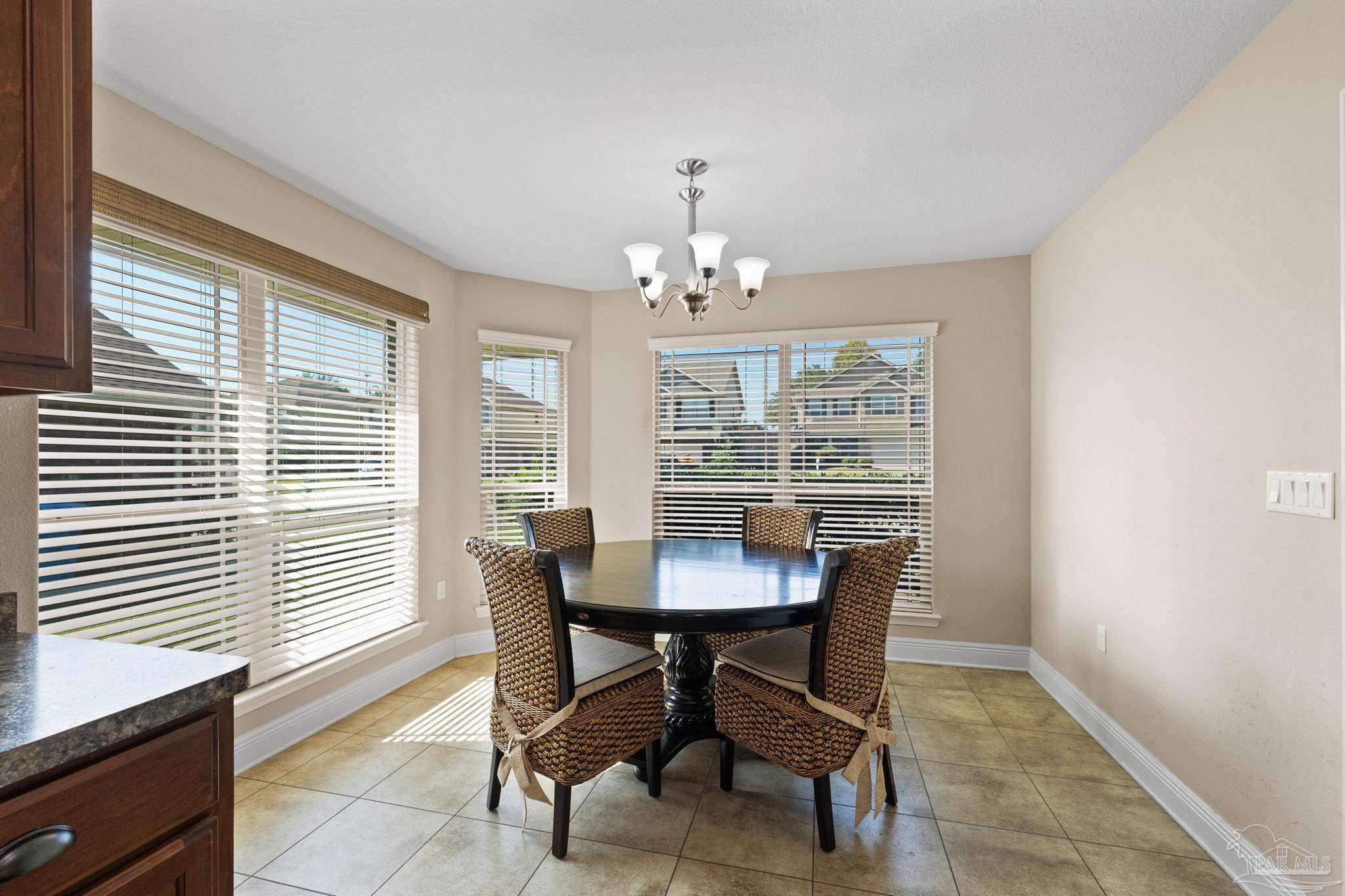 3025 Enclave Ct