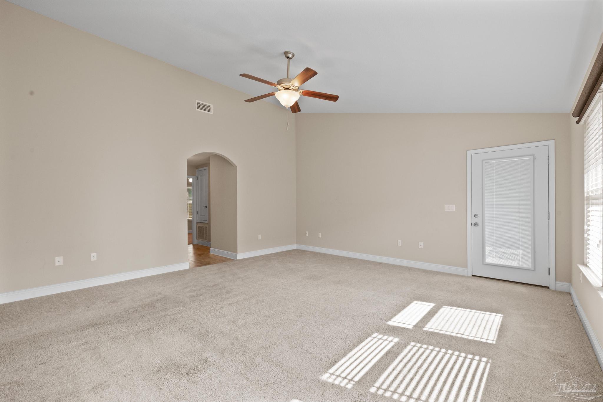 3025 Enclave Ct