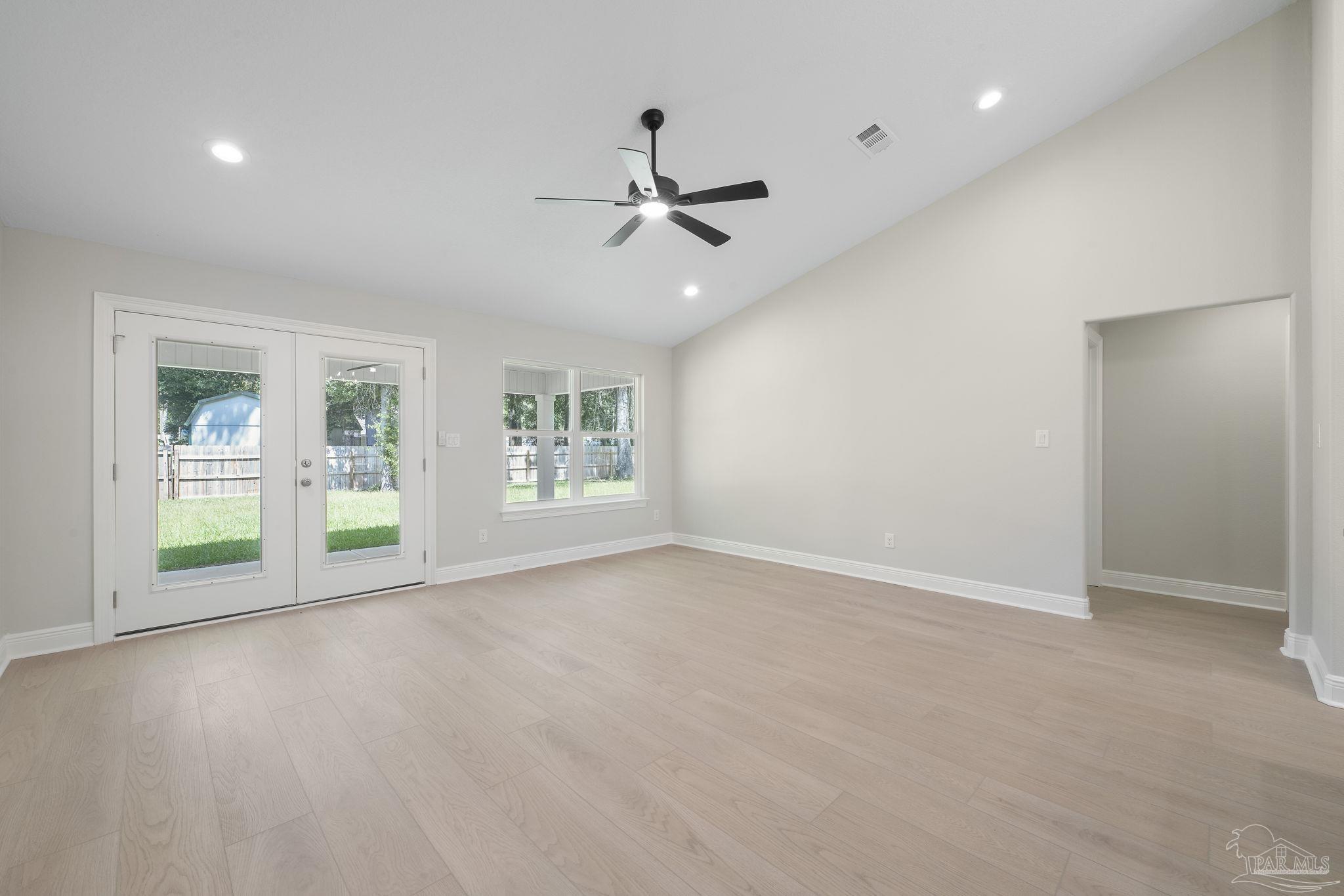 4483 Edgewood Dr
