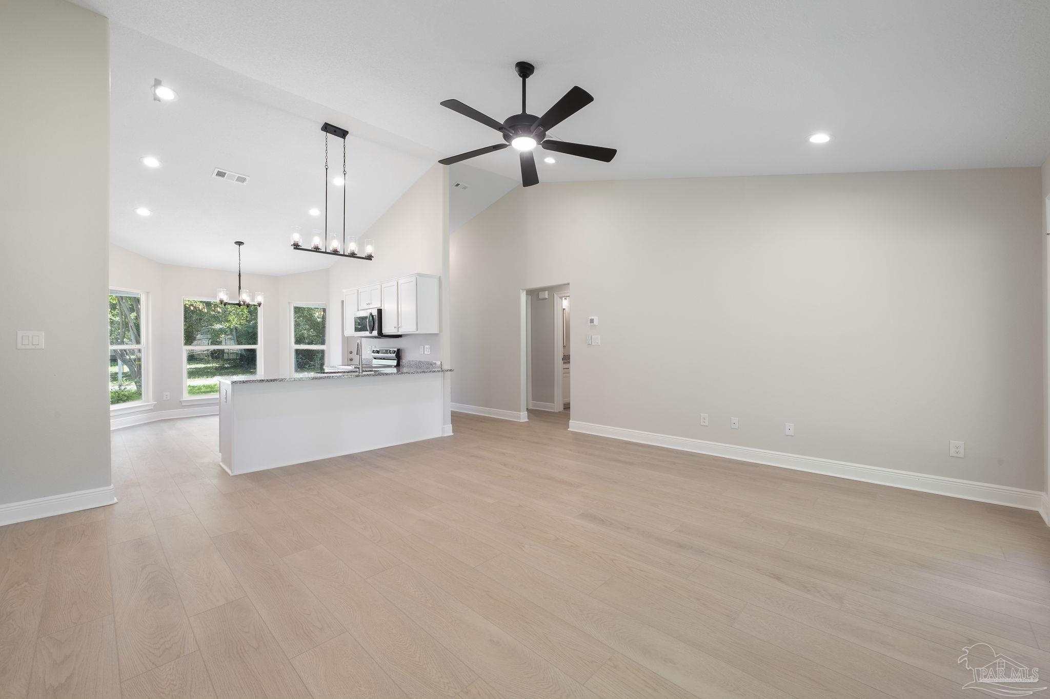 4483 Edgewood Dr