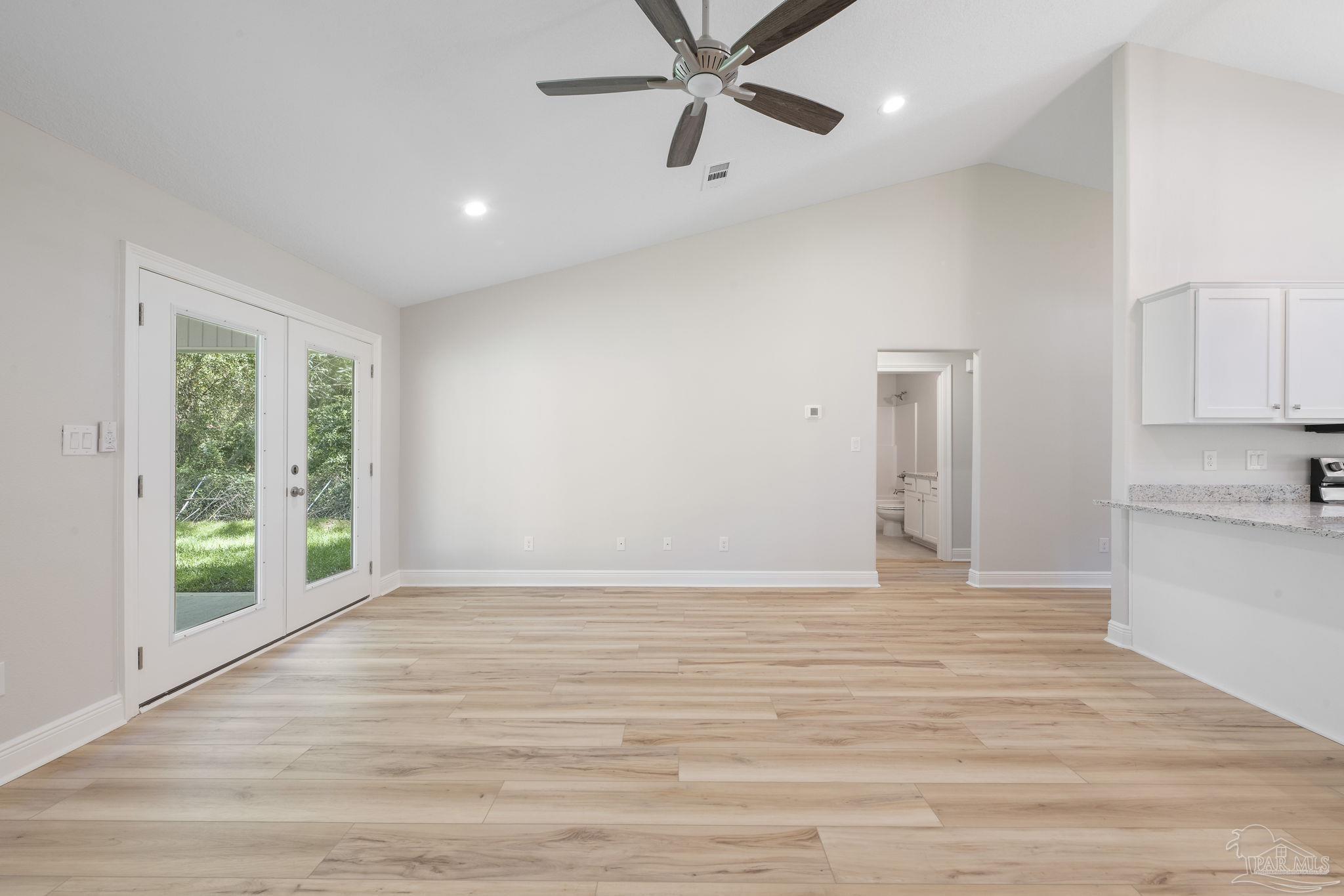 4485 Edgewood Dr