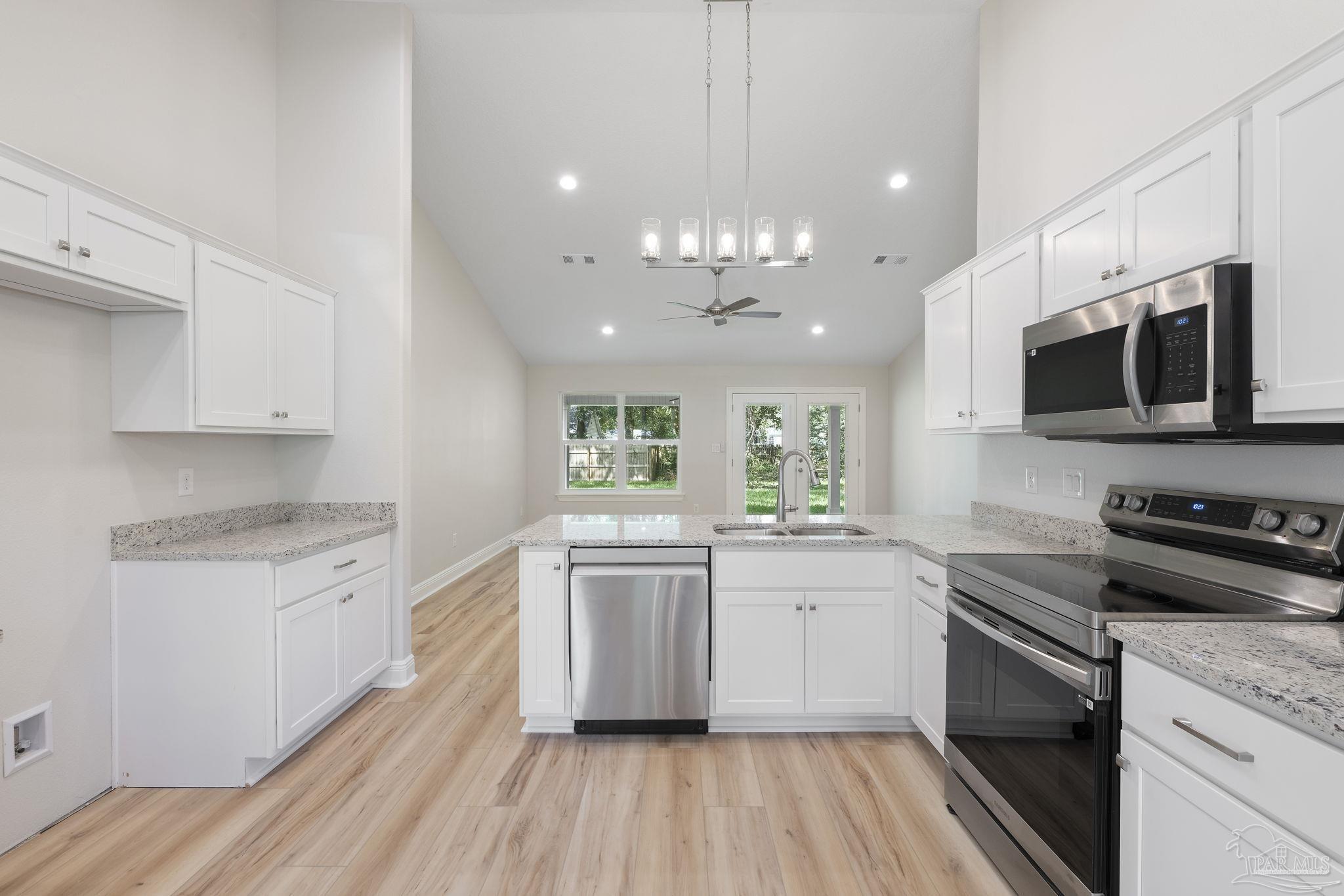 4485 Edgewood Dr