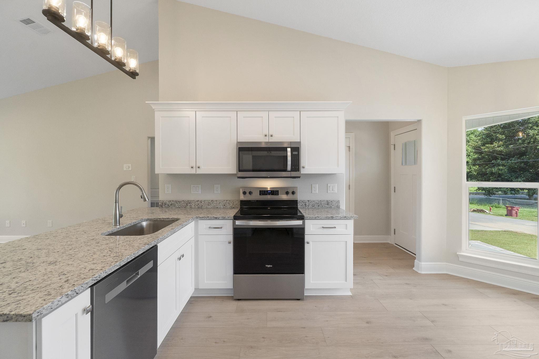 3725 Martin St