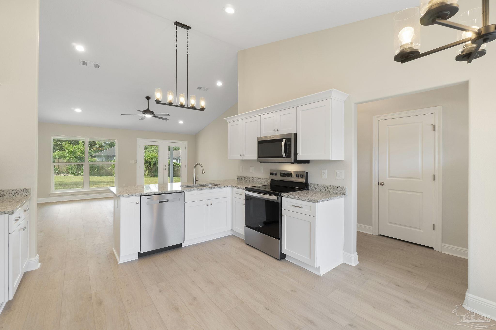 3725 Martin St