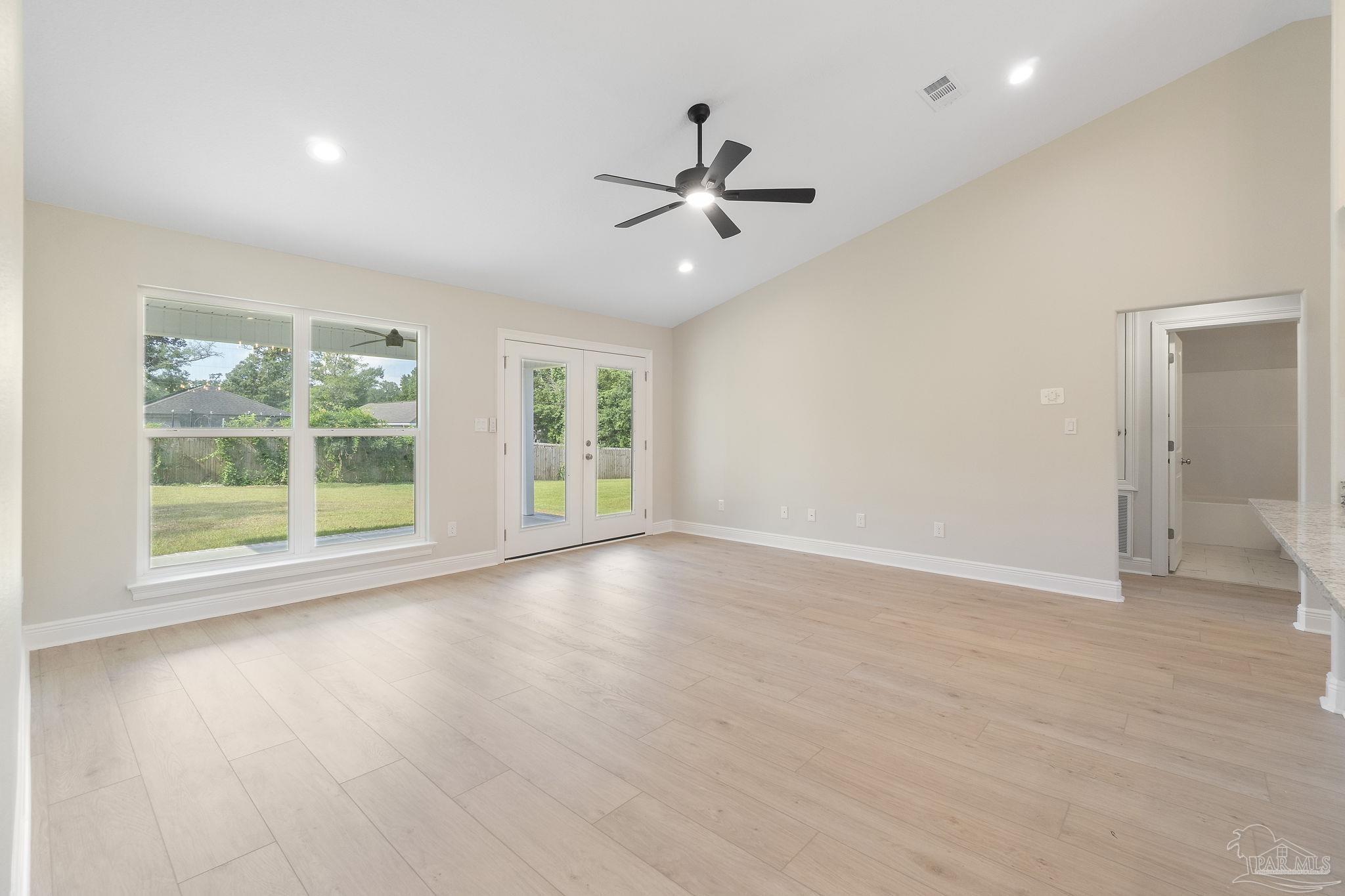 3725 Martin St