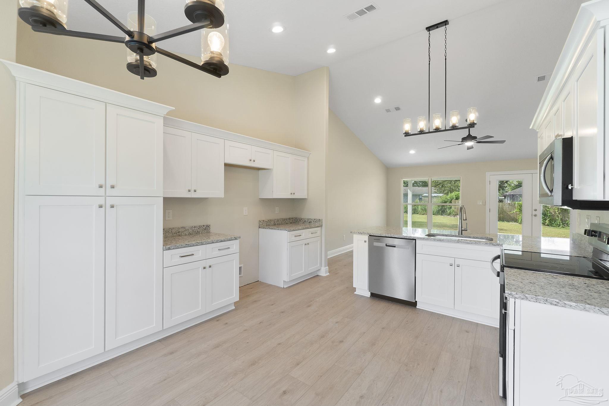 3725 Martin St