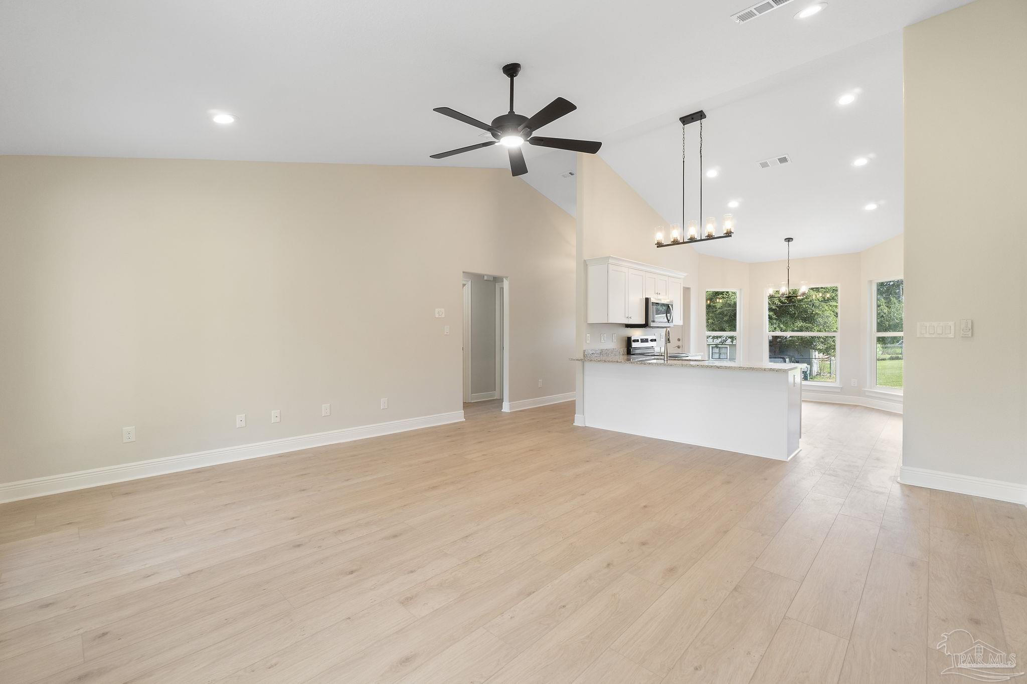 3725 Martin St