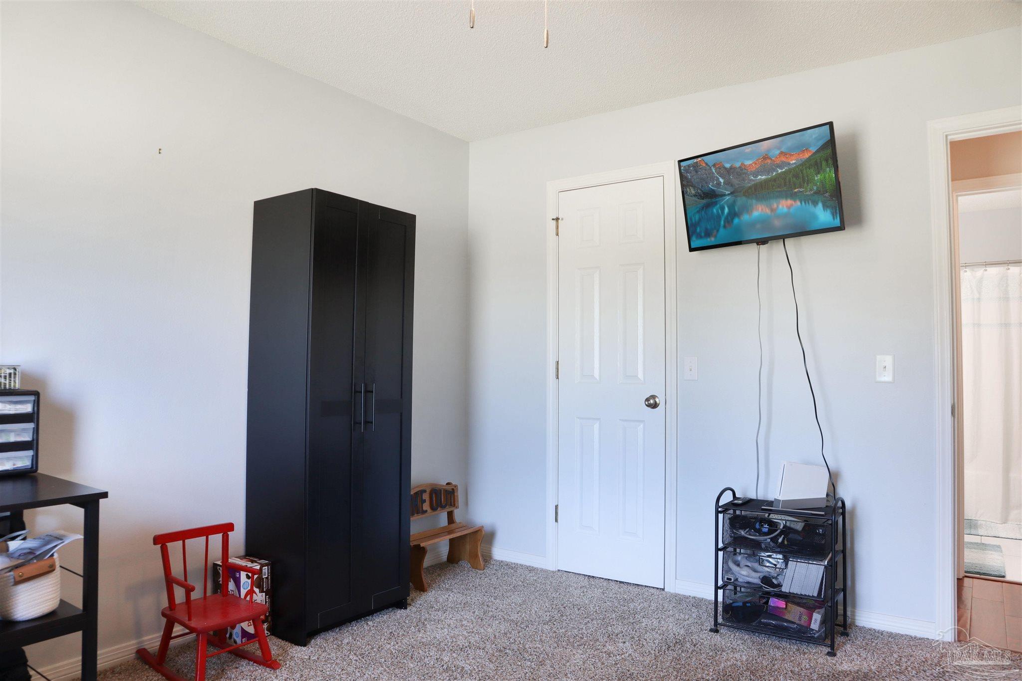 1105 Freeboard Blvd