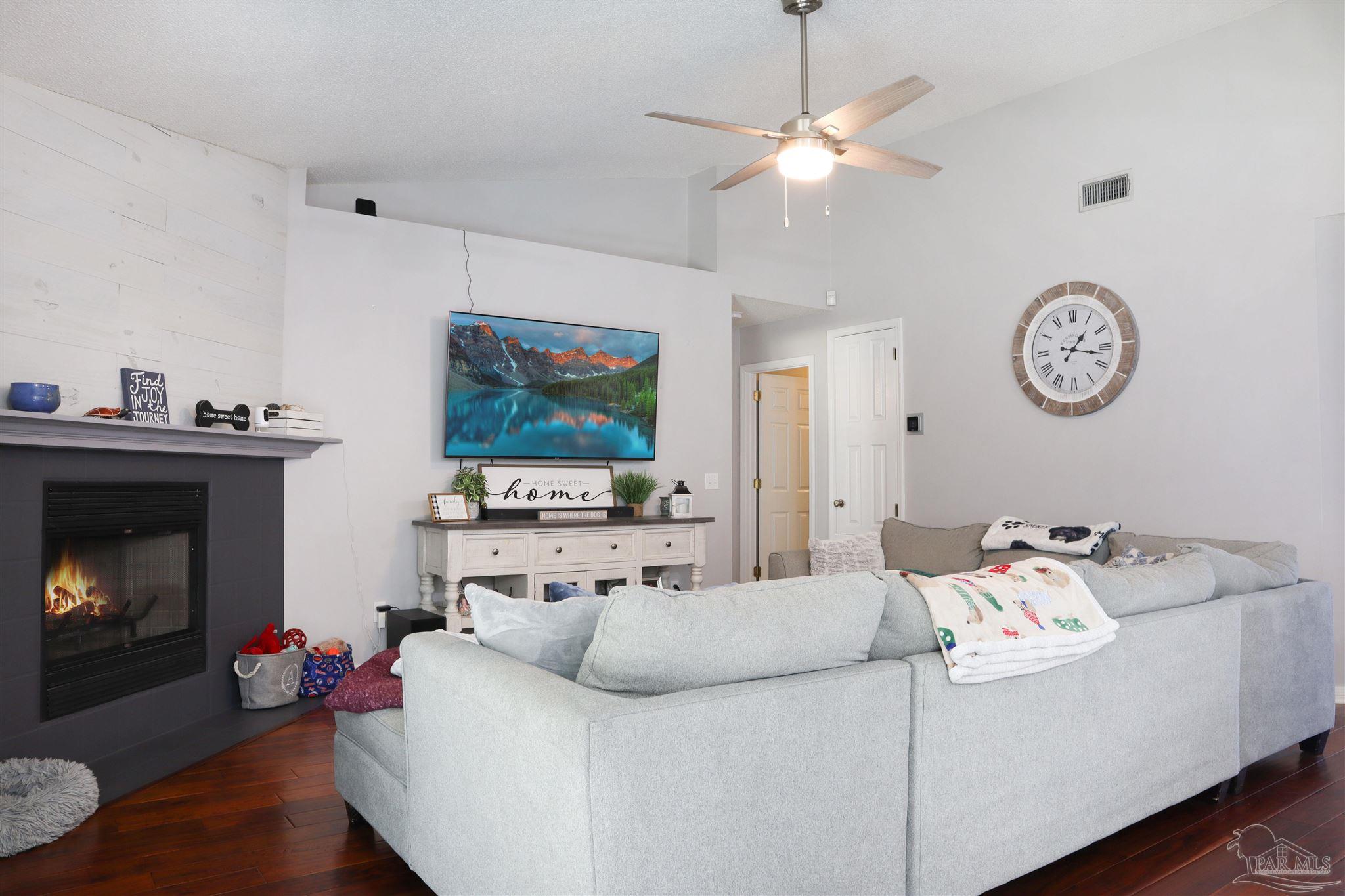 1105 Freeboard Blvd