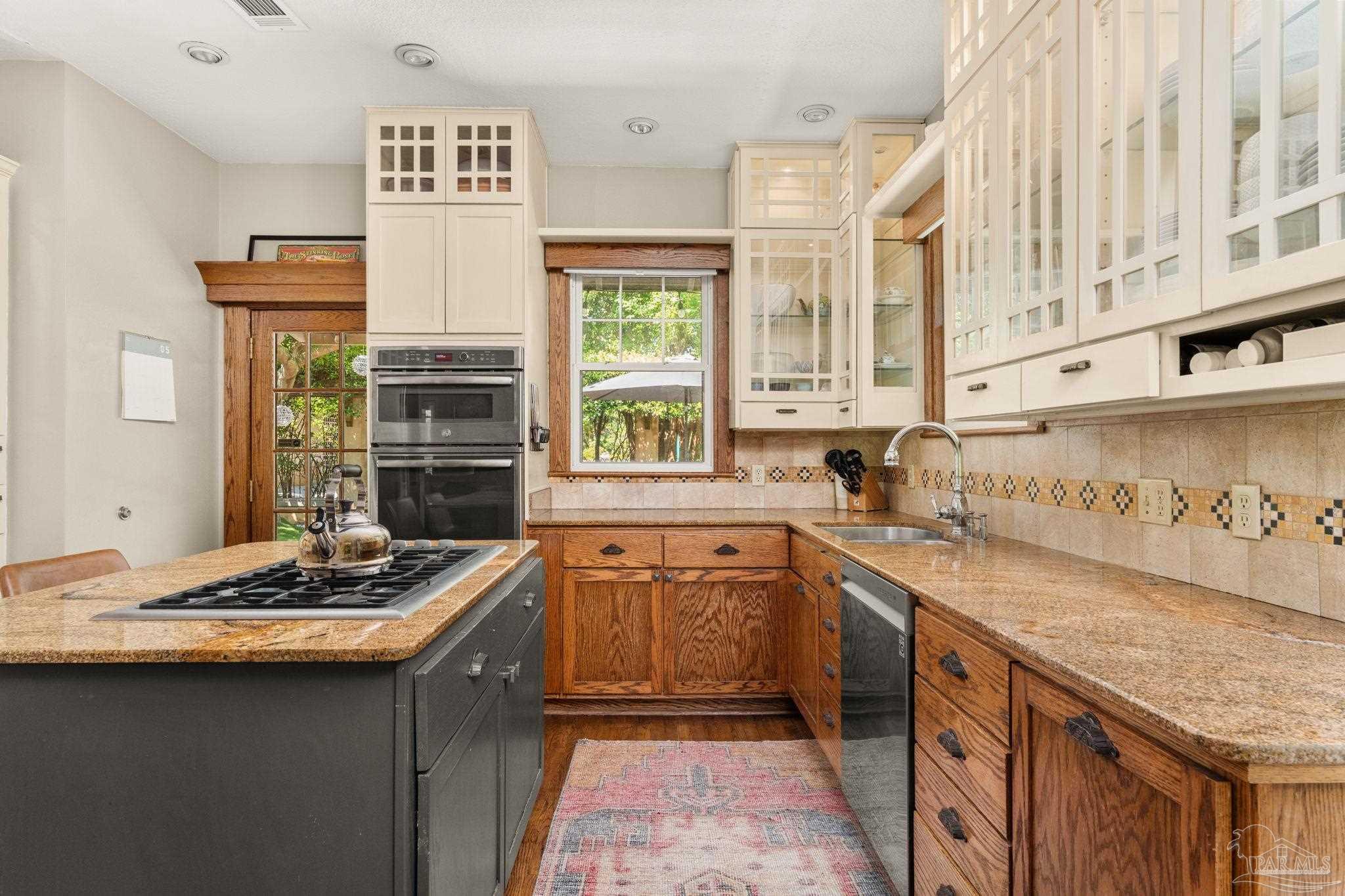 1927 Magnolia Ave