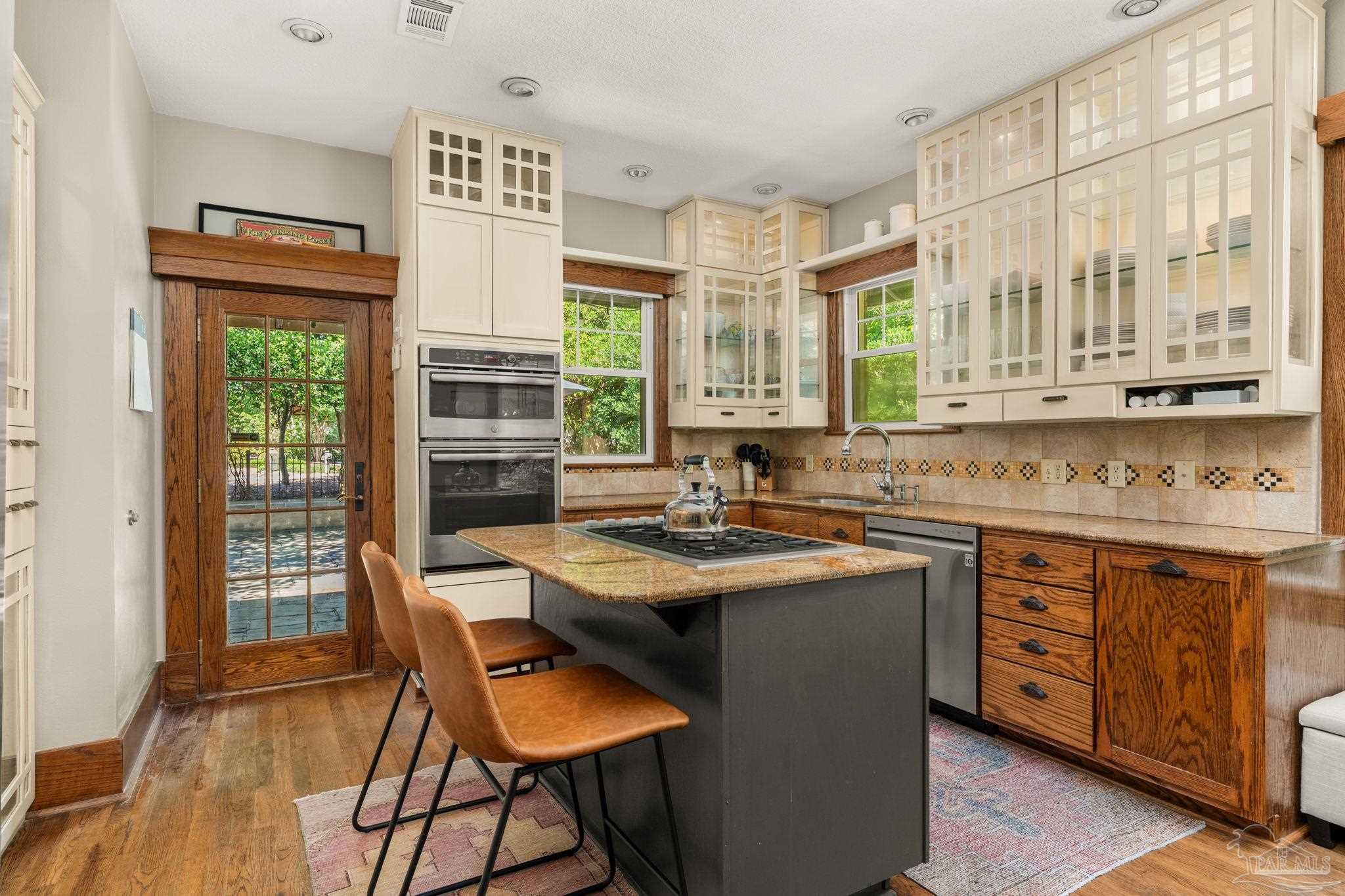 1927 Magnolia Ave
