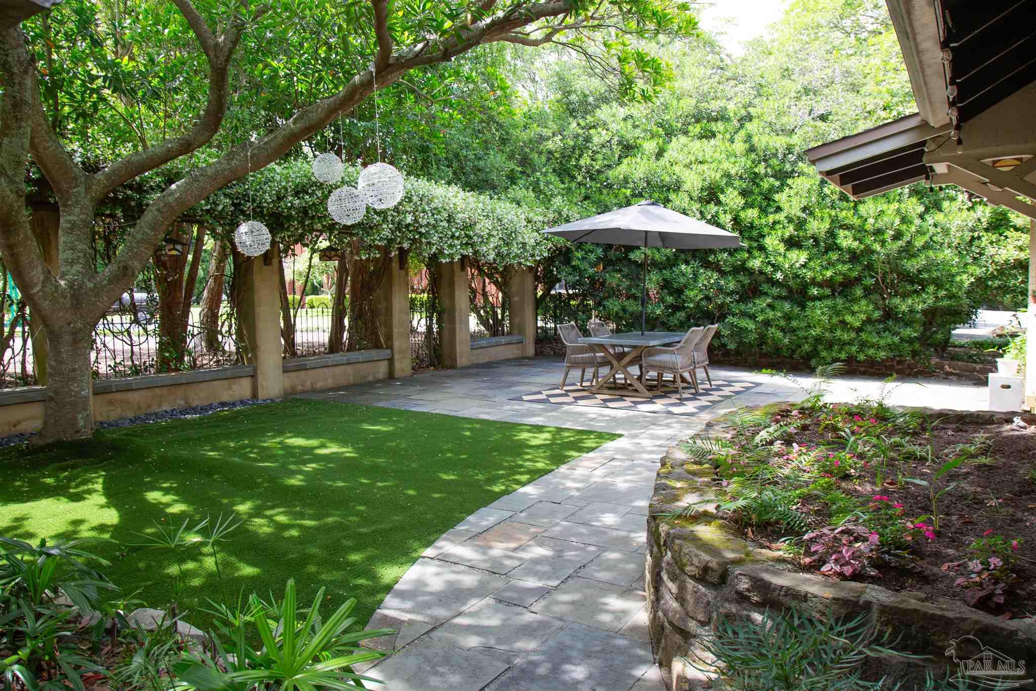 1927 Magnolia Ave