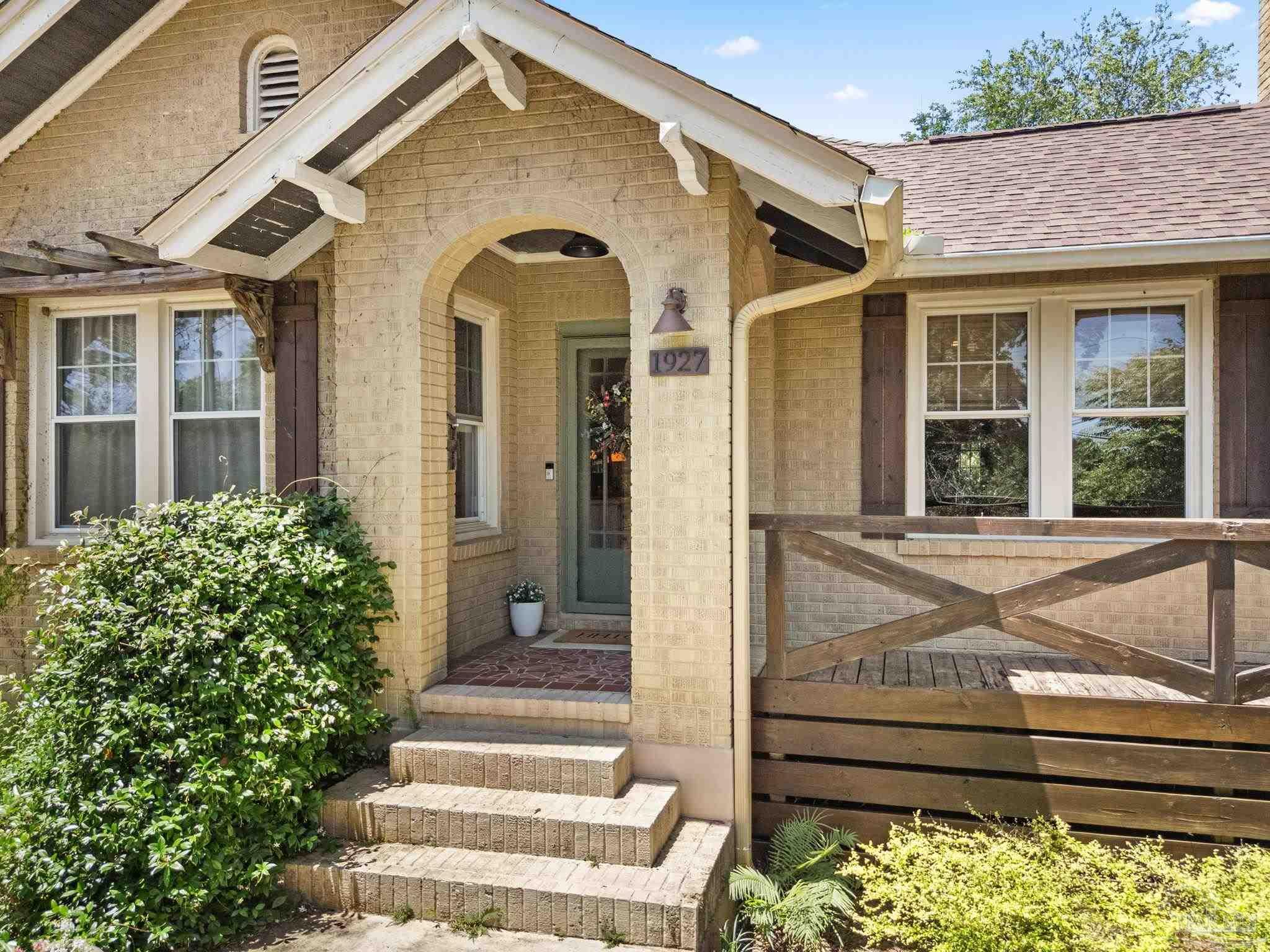 1927 Magnolia Ave