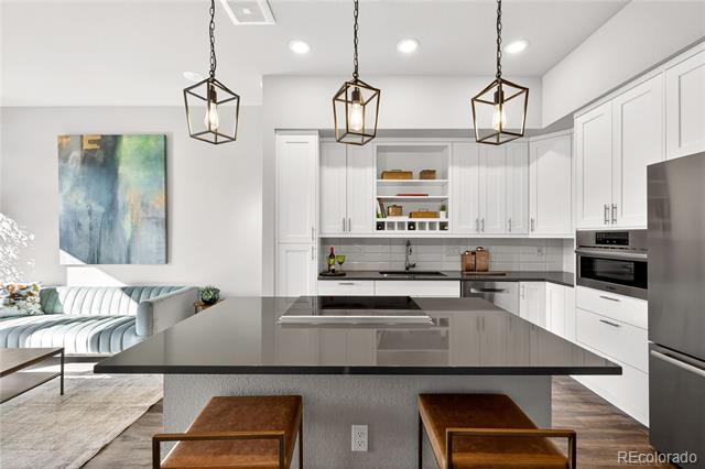 6618 E Lowry Boulevard Unit: 110
