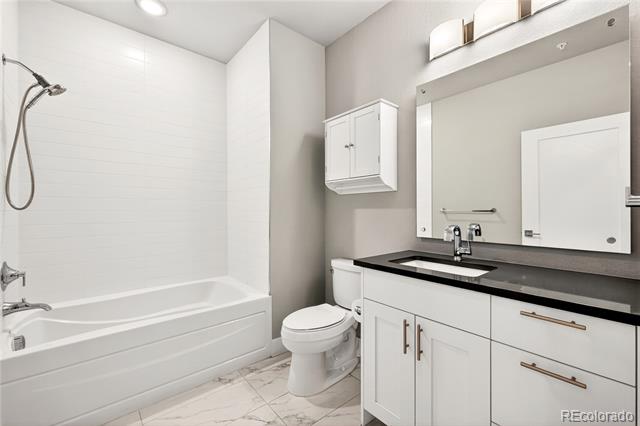 6618 E Lowry Boulevard Unit: 110