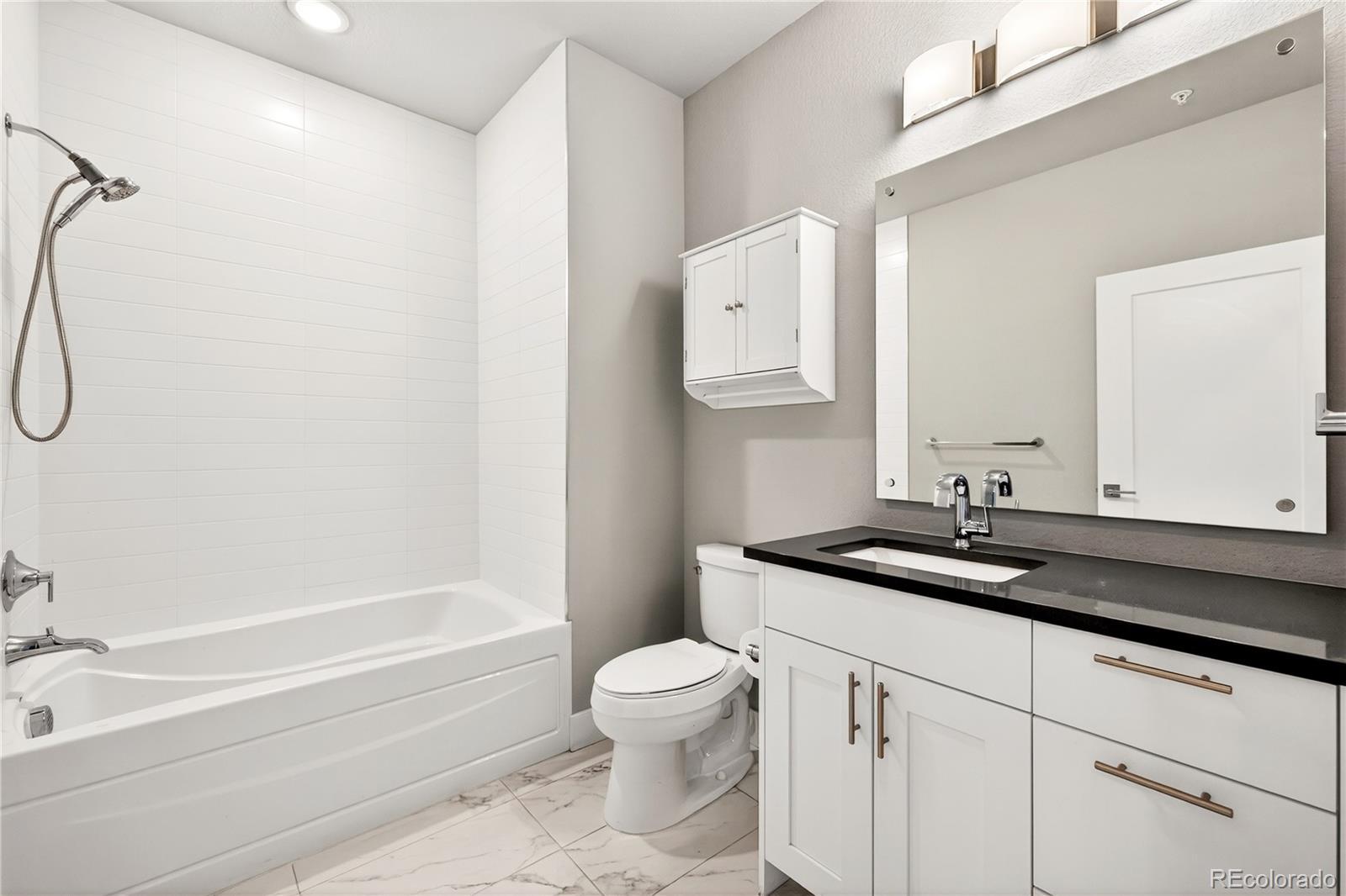 6618 E Lowry Boulevard Unit: 110