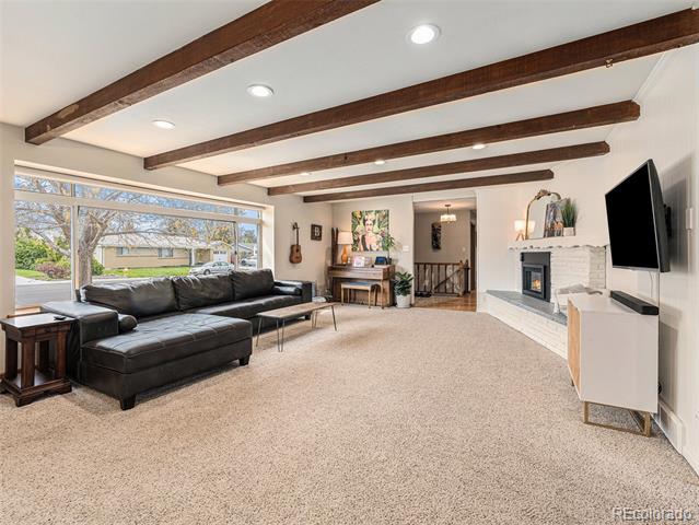 7105 Dover Way