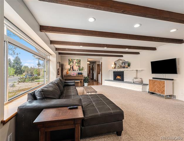 7105 Dover Way