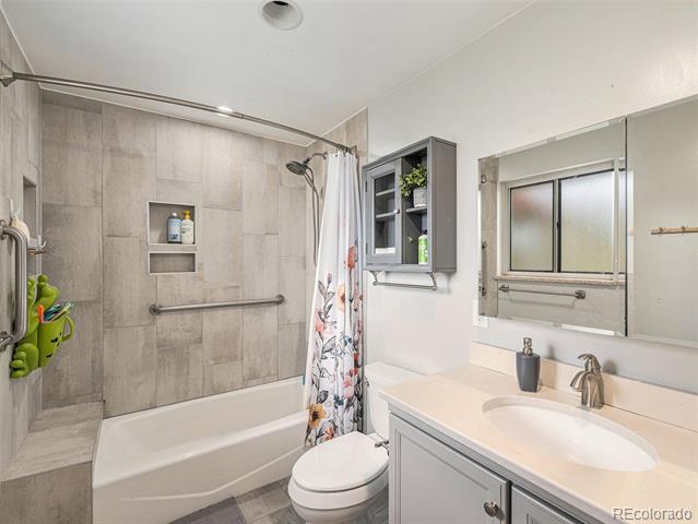 7105 Dover Way