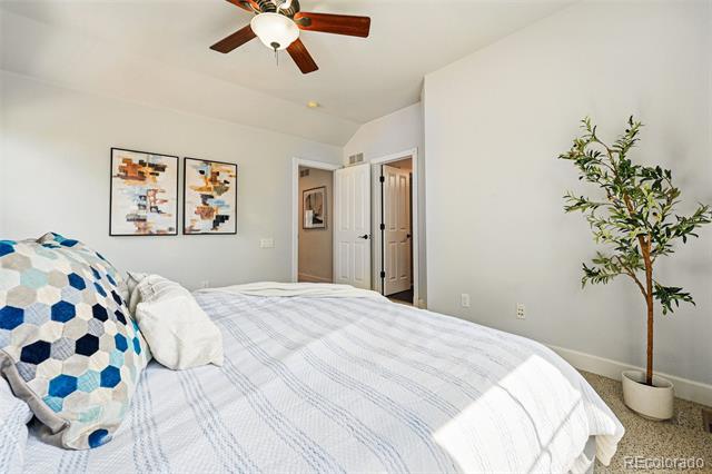 1063 Roslyn Court
