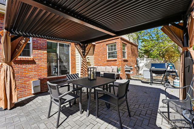 1063 Roslyn Court