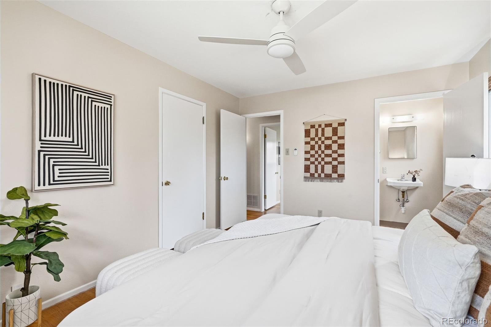 3240 S Lowell Boulevard