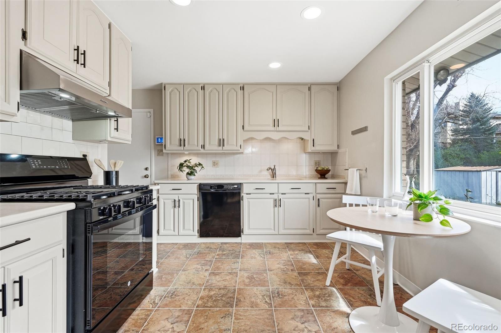 3240 S Lowell Boulevard