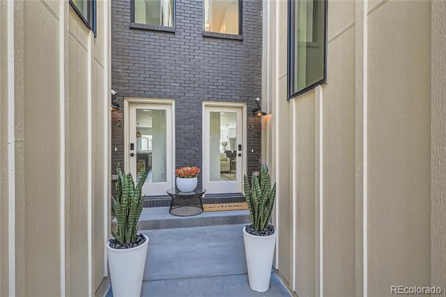 849 N Elm Street Unit: 2