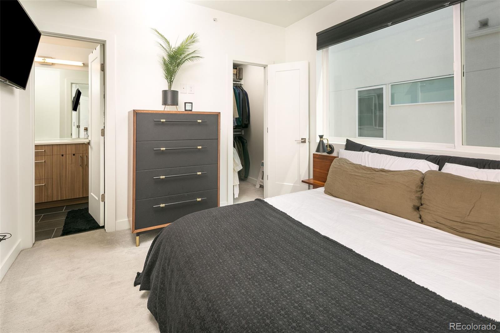 1616 Irving Street Unit: 4