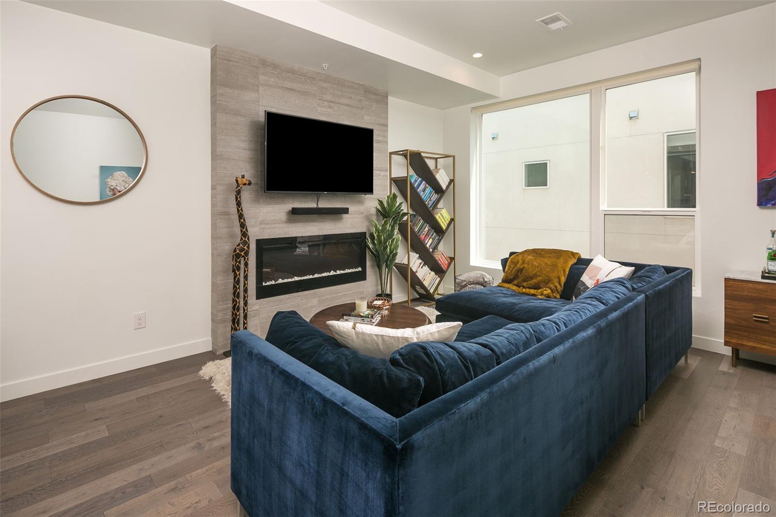 1616 Irving Street Unit: 4