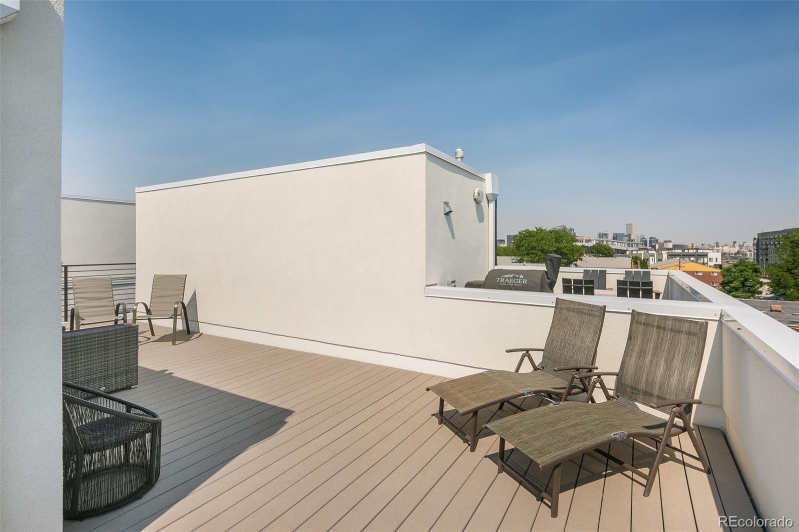 1616 Irving Street Unit: 4
