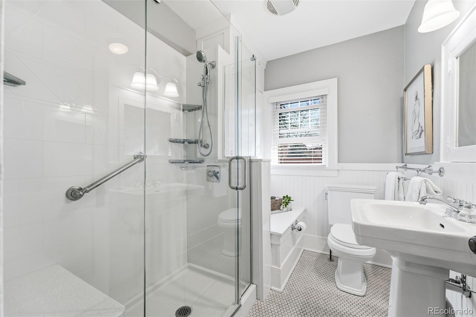 2332 N Glencoe Street