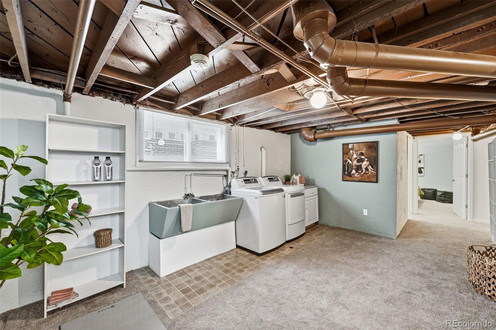 2332 N Glencoe Street