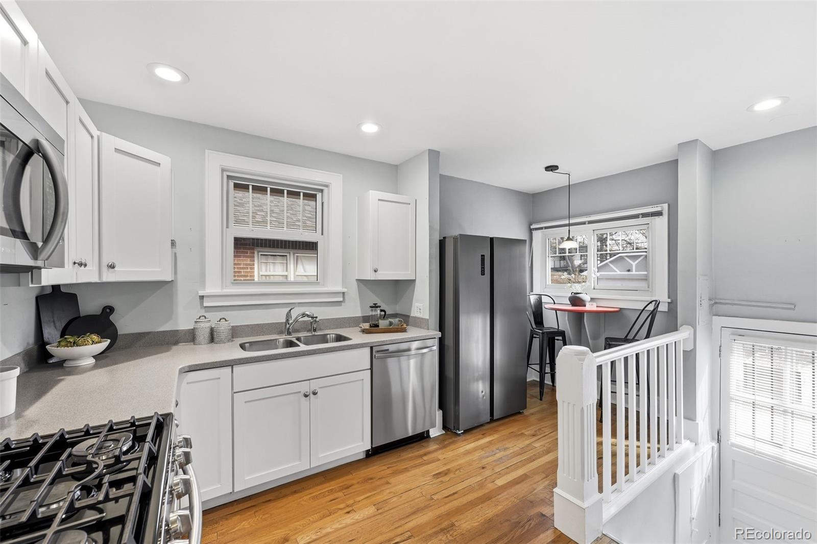 2332 N Glencoe Street