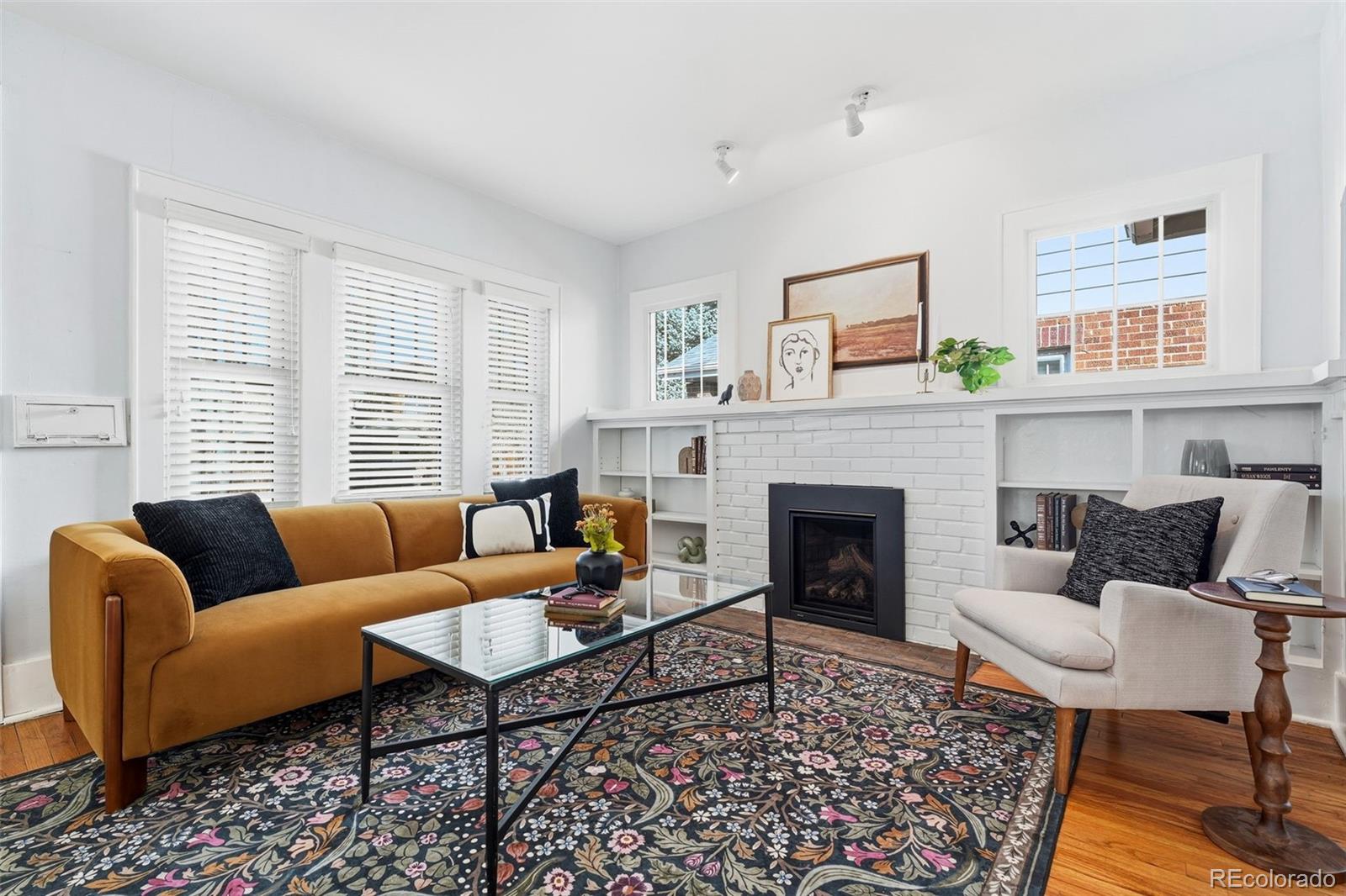 2332 N Glencoe Street