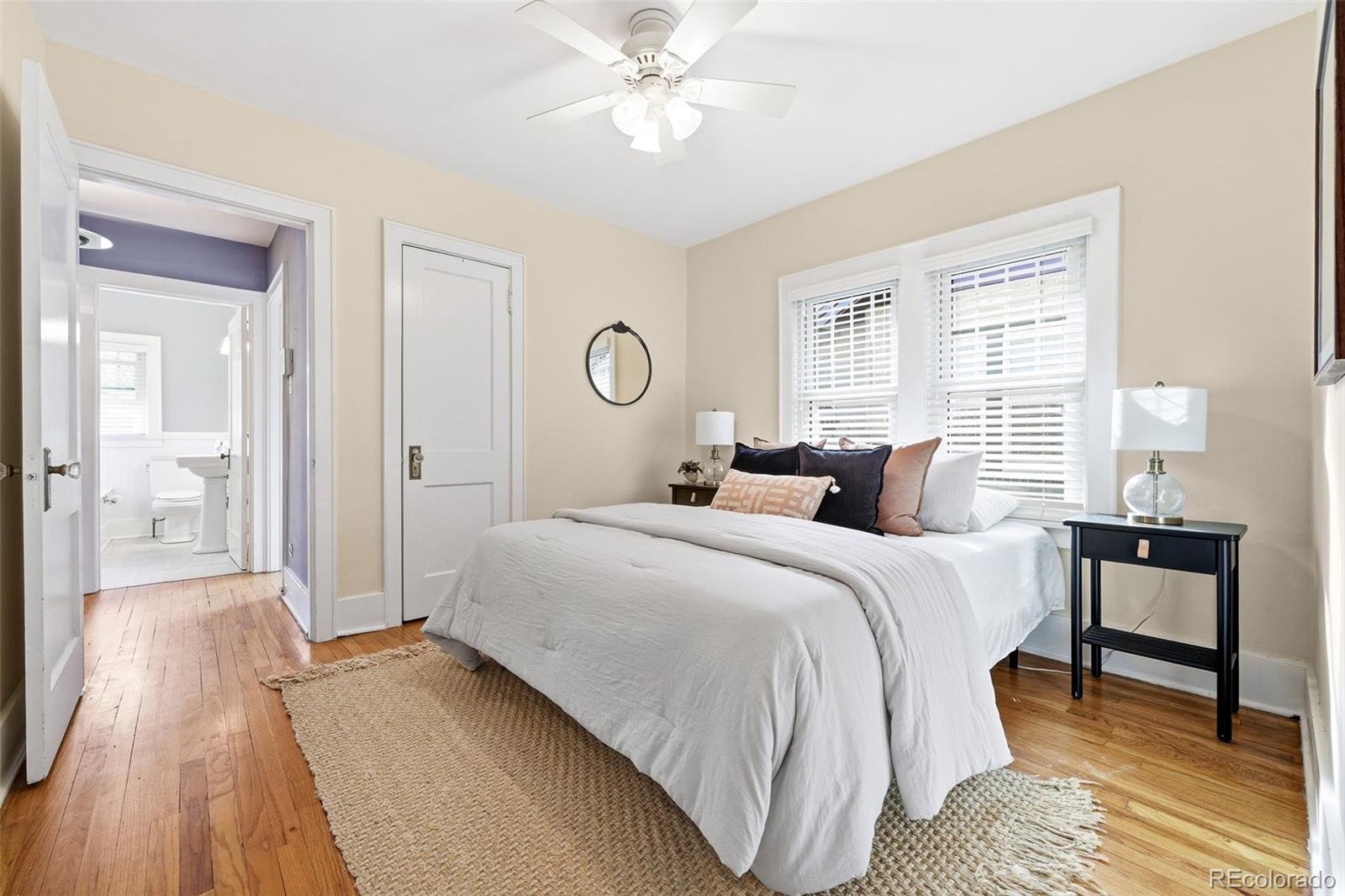 2332 N Glencoe Street