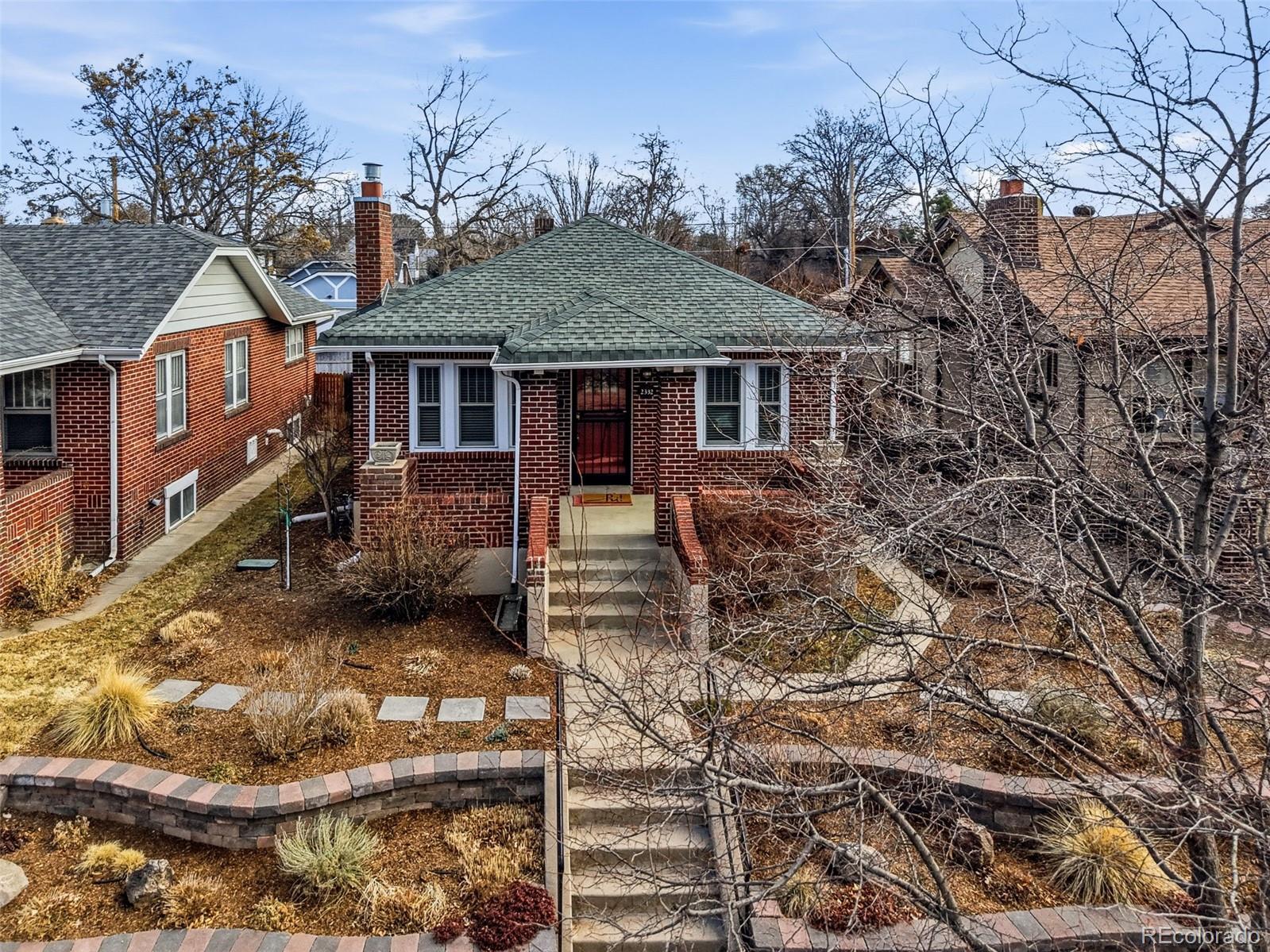 2332 N Glencoe Street