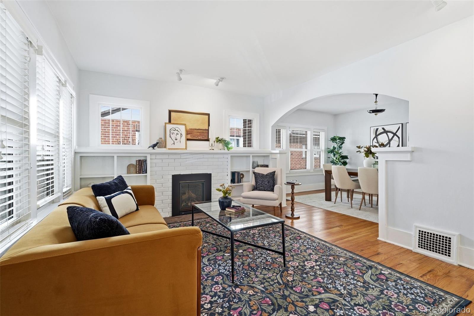 2332 N Glencoe Street