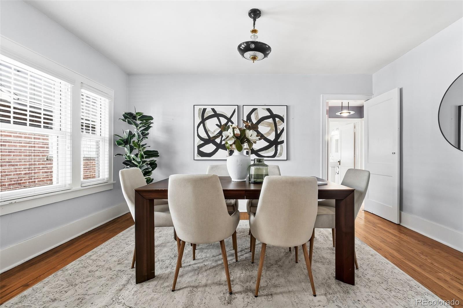 2332 N Glencoe Street